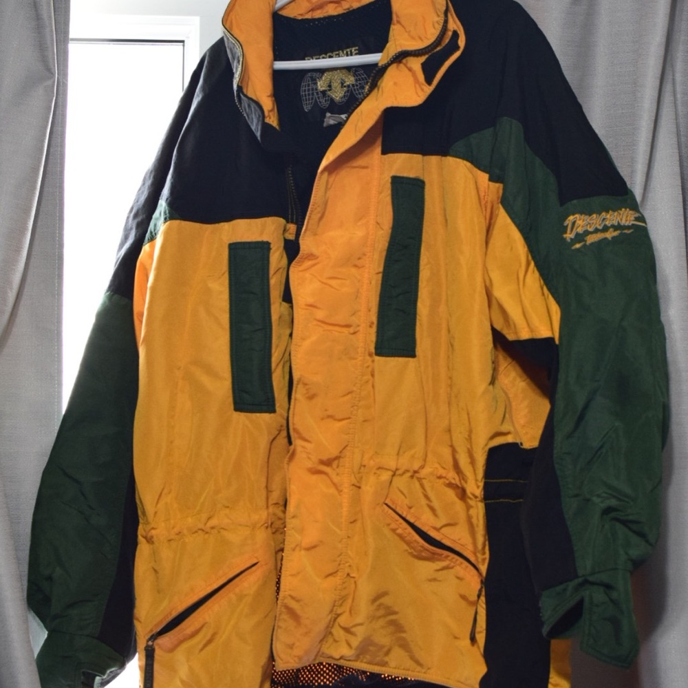 Descente ski jacket